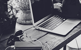 家有一老全集在线观看，陪爸妈重温接地气的家庭剧