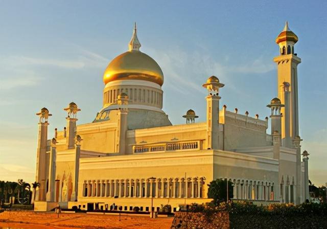 吴尊退出娱乐圈了吗_吴尊 早年经历_吴尊 家族背景