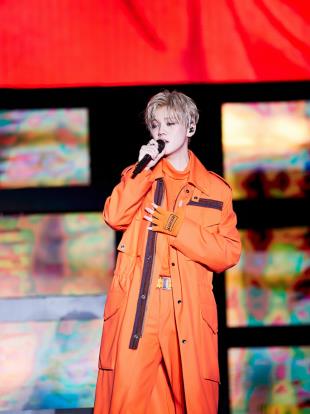 穿越娱乐圈ps鹿晗_鹿晗娱乐圈人缘变化_鹿晗生日现状