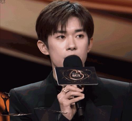 明星曝出的圈中内幕，一个比一个肮脏，陪吃陪睡只是冰山一角罢了