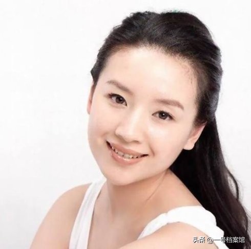 清纯玉女人设崩塌_黑料最少的当红明星女星,_董洁私生活曝光